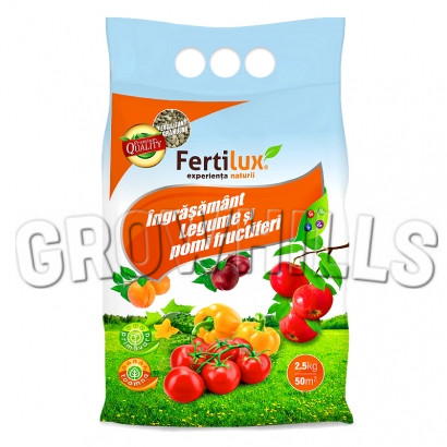 Удобрение Fertilux для овощей и фруктовых деревьев 2.5 кг